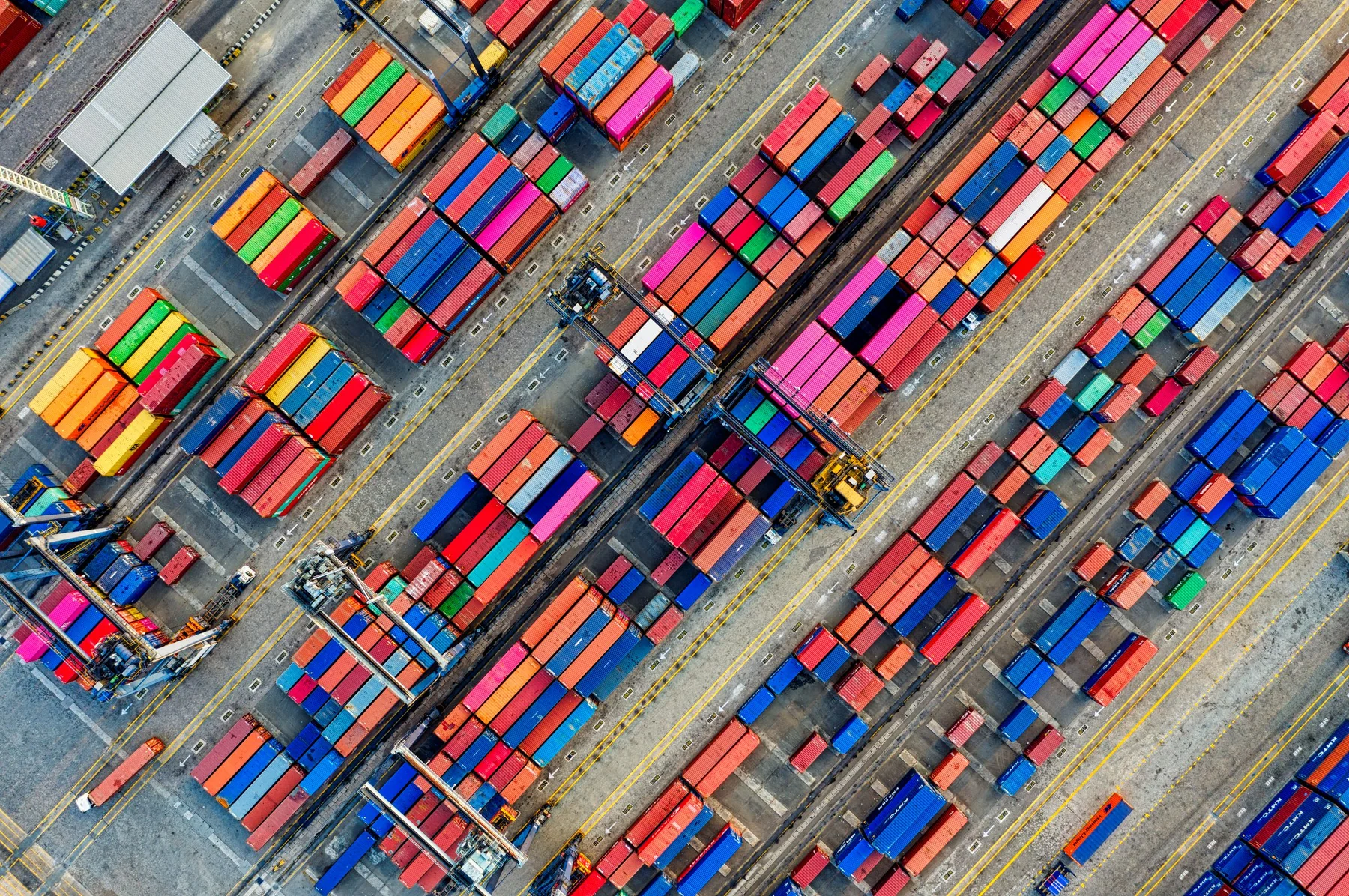 Vue aérienne d’un terminal à conteneurs